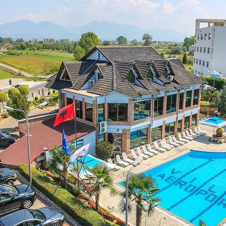 Hotel Vila Aeroport Rinas 外观 照片