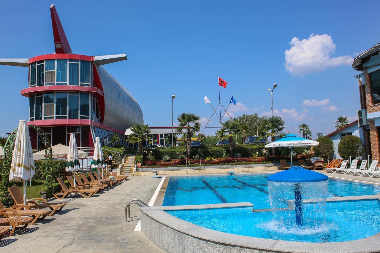 Hotel Vila Aeroport Rinas 外观 照片